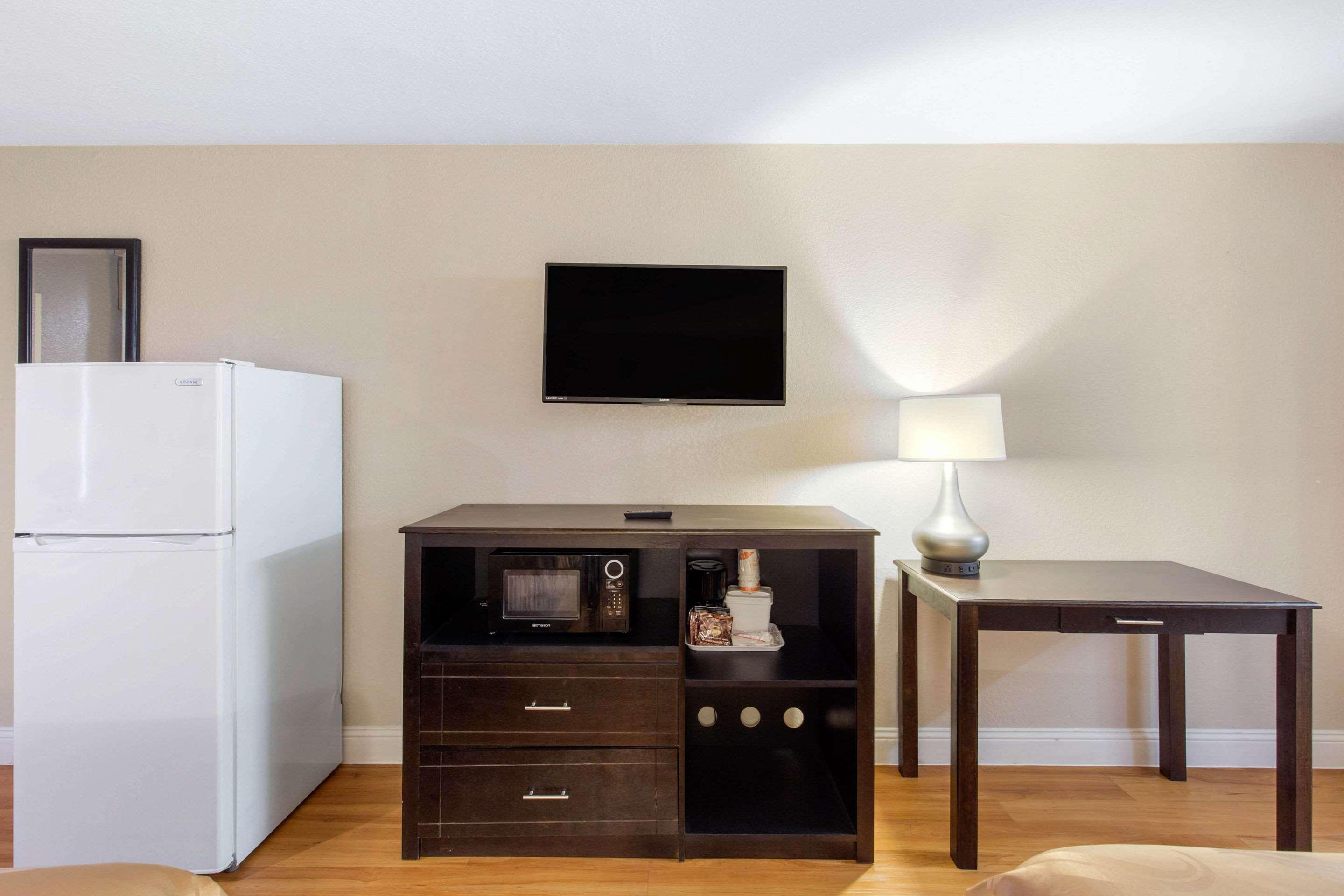 Quality Inn And Suites Port Arthur Nederland ภายนอก รูปภาพ