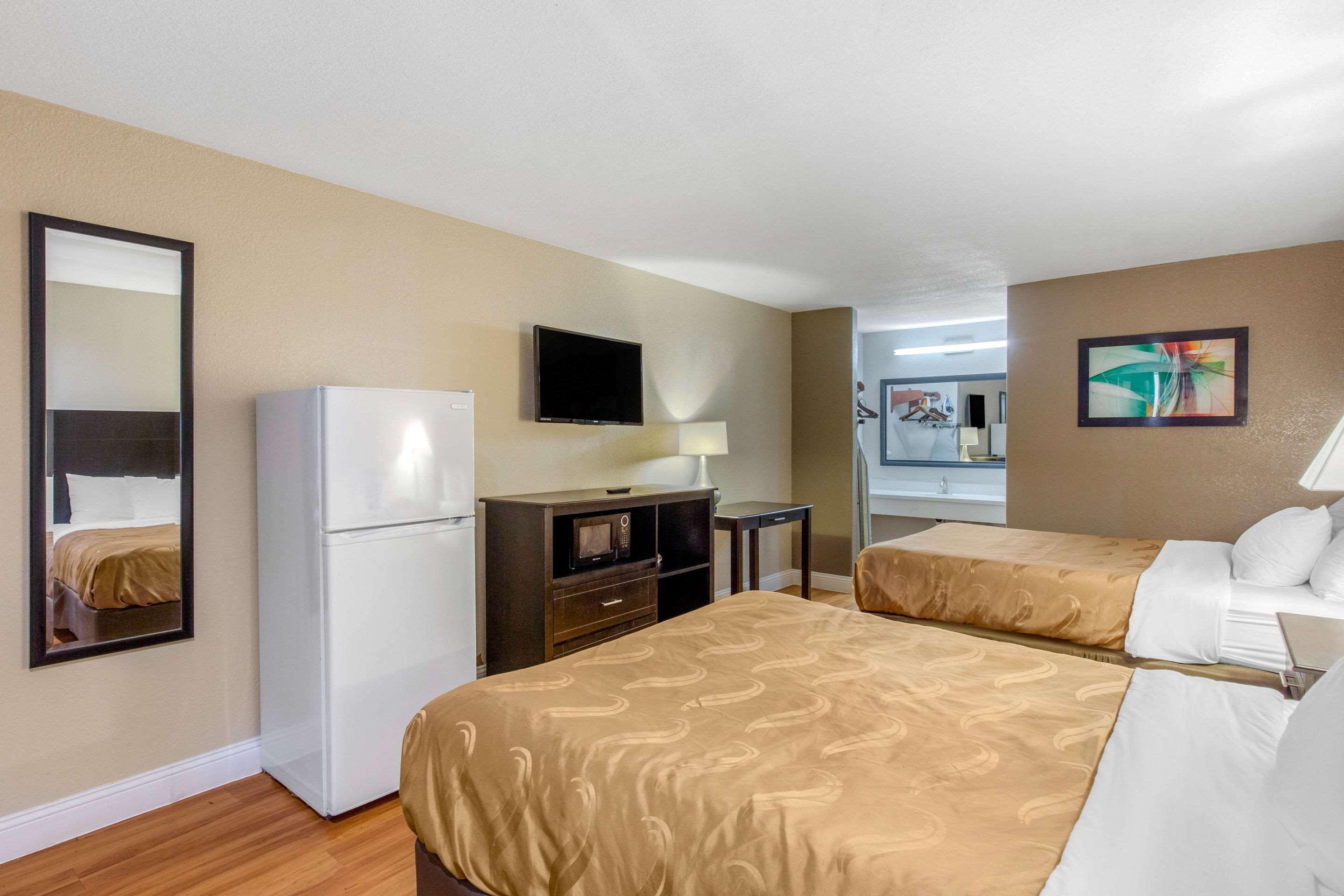 Quality Inn And Suites Port Arthur Nederland ภายนอก รูปภาพ