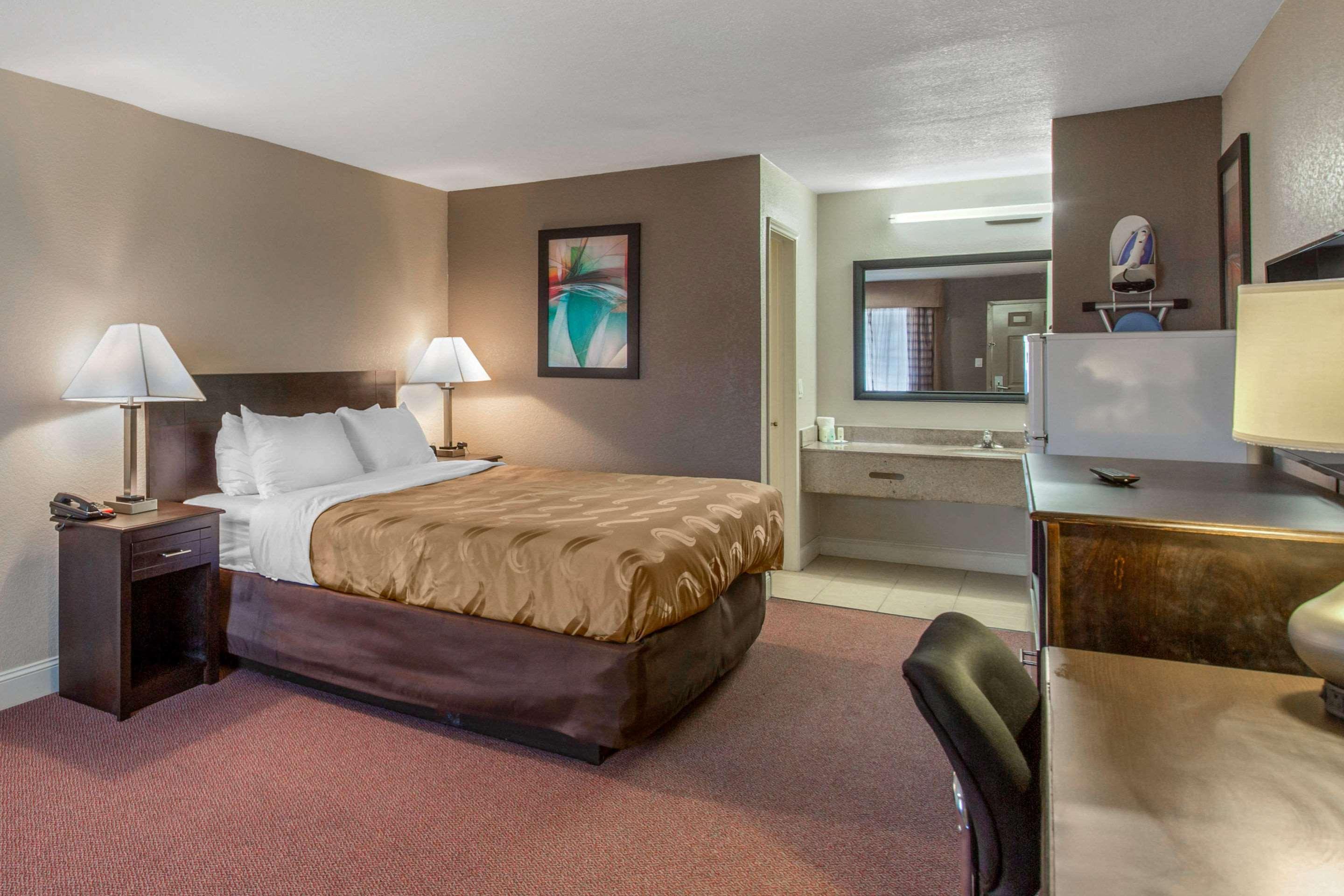 Quality Inn And Suites Port Arthur Nederland ภายนอก รูปภาพ