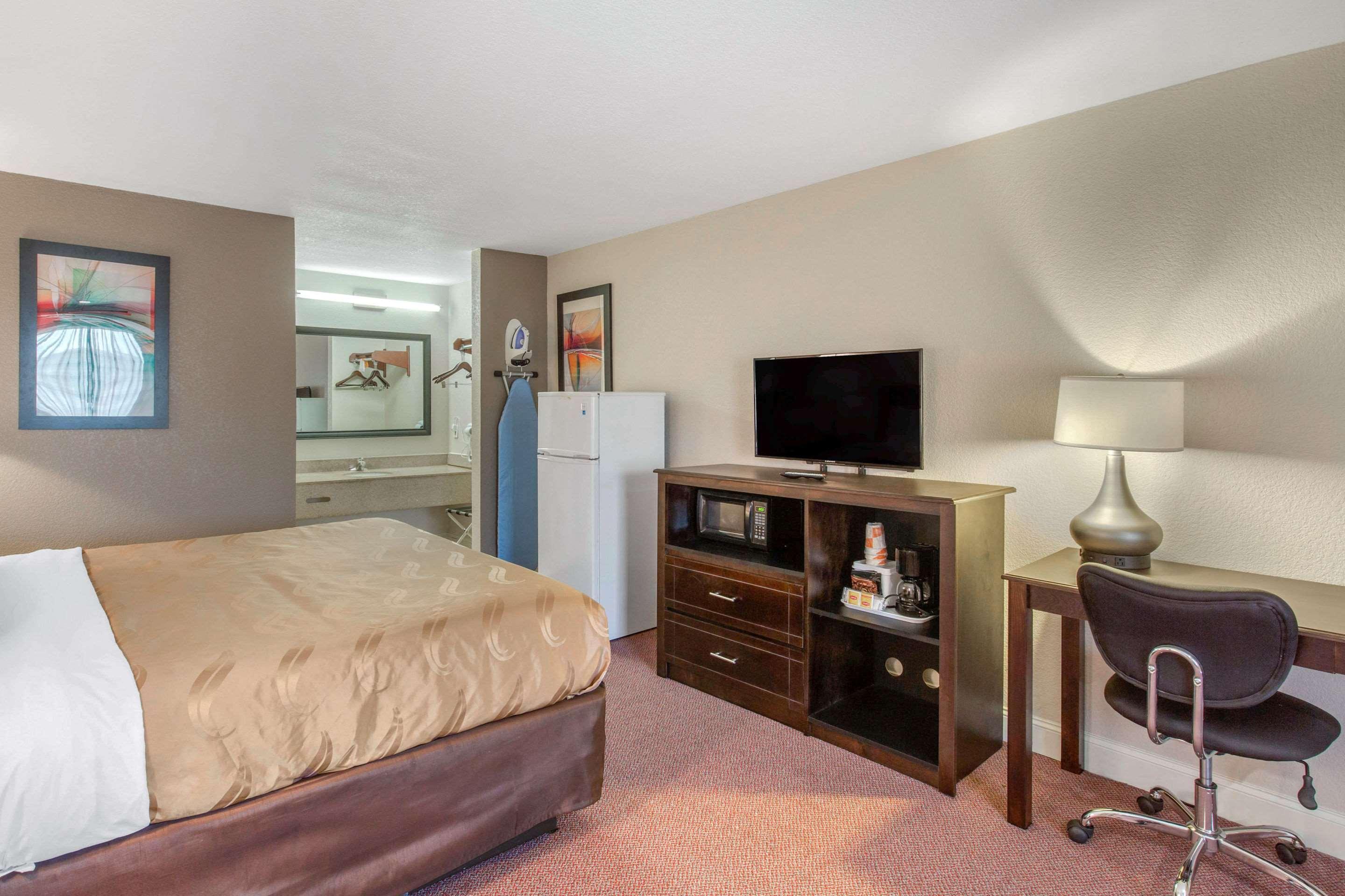 Quality Inn And Suites Port Arthur Nederland ภายนอก รูปภาพ