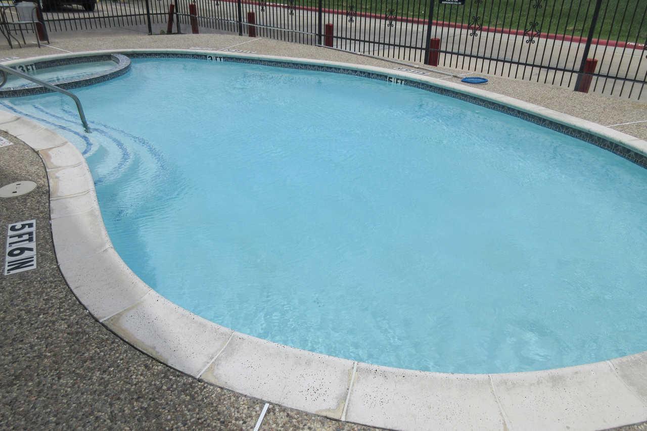Quality Inn And Suites Port Arthur Nederland ภายนอก รูปภาพ