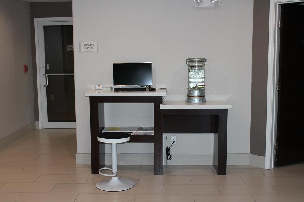 Quality Inn And Suites Port Arthur Nederland ภายนอก รูปภาพ