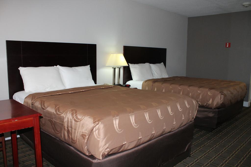 Quality Inn And Suites Port Arthur Nederland ภายนอก รูปภาพ
