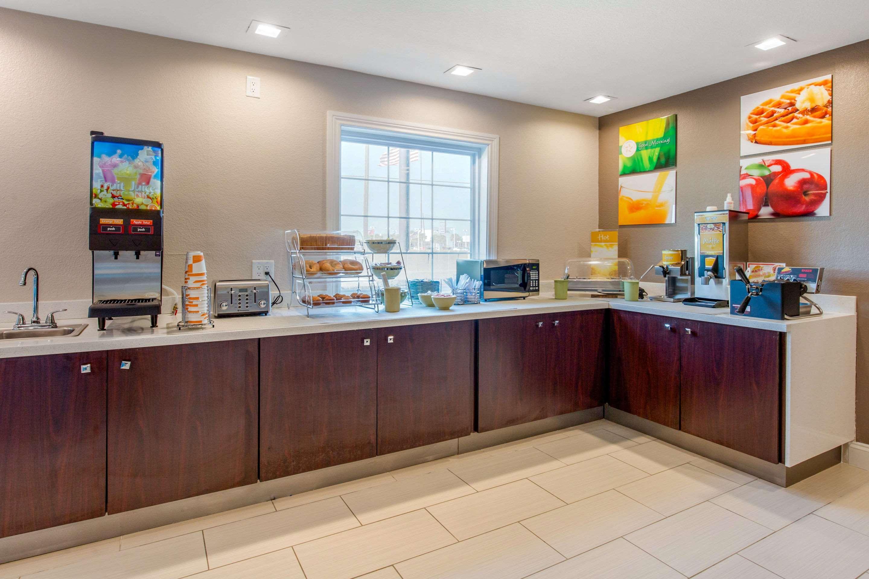 Quality Inn And Suites Port Arthur Nederland ภายนอก รูปภาพ